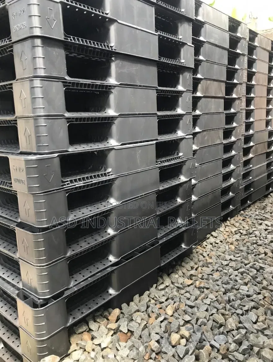 Brand New Plastic Pallets And Wood Pallets