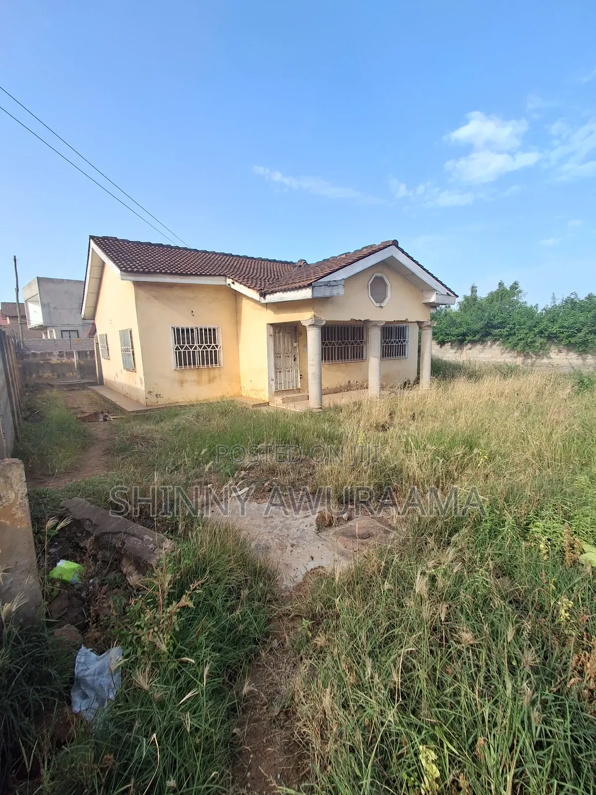 Estate Land in School Junction for Sale