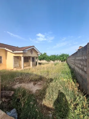 Estate Land in School Junction for Sale