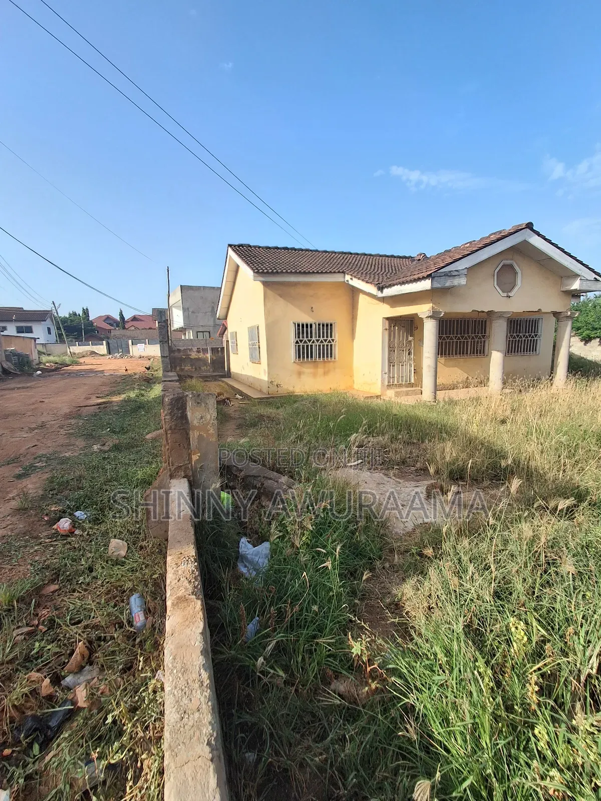 Estate Land in School Junction for Sale