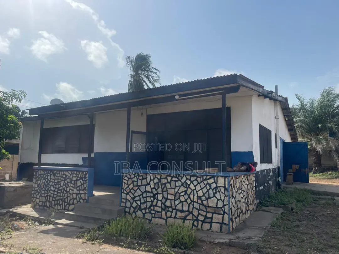 100/100 Plot of Land With Old House on It at Kaneshie for Sale