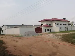 5 Plots of Land With Warehouse for Sale at Ejuso
