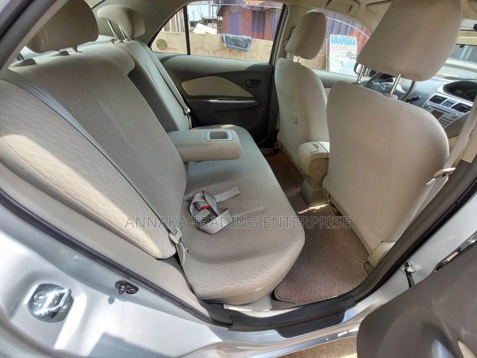 Toyota Belta 2010 Silver