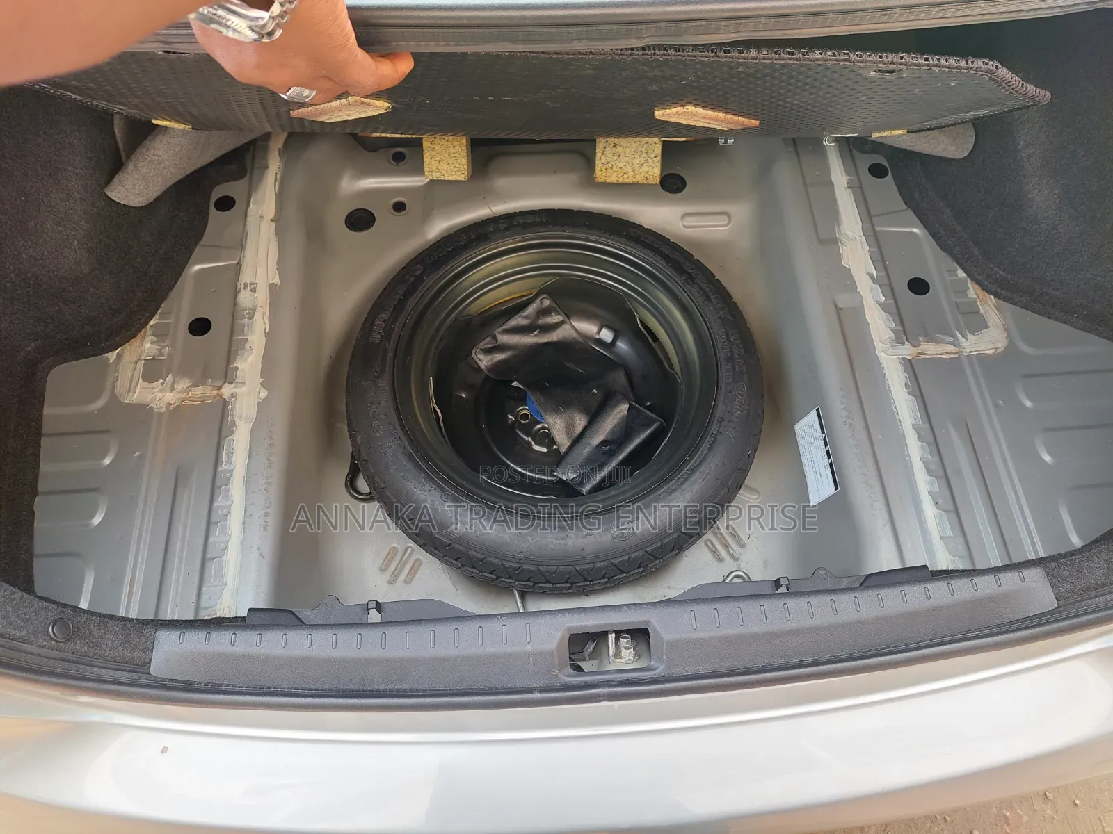 Toyota Belta 2010 Silver