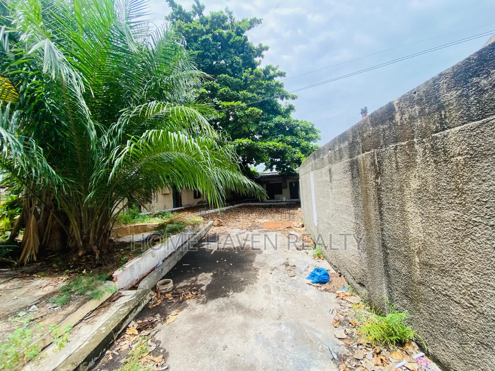 0.49 Acre Land for Sale at Dzorwulu
