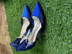Midnight Elegance Bow-Tie Pointed Heels