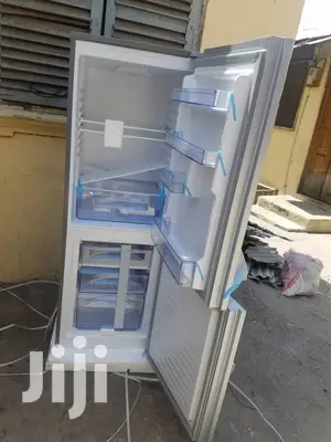 Super Pearl 251 Litres Fridge Bottom Freezer With Dispenser