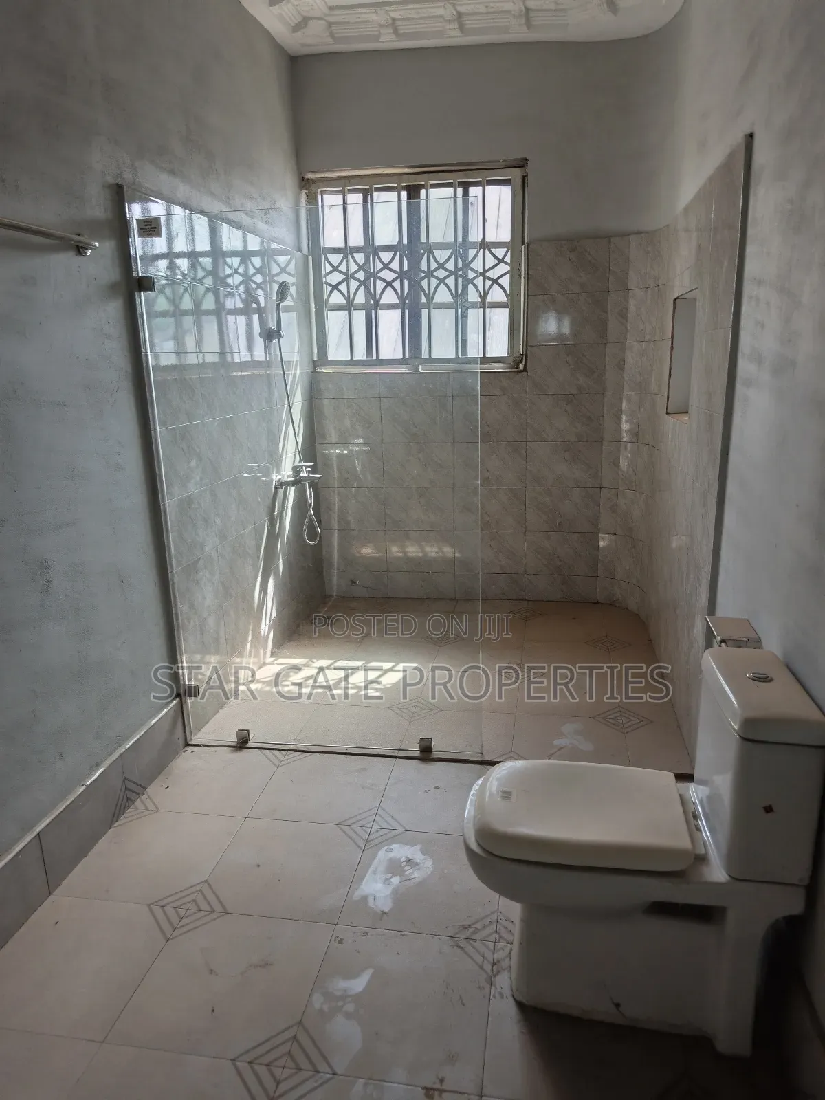 5bdrm House in Star Gate Properties, Kumasi Metropolitan for sale