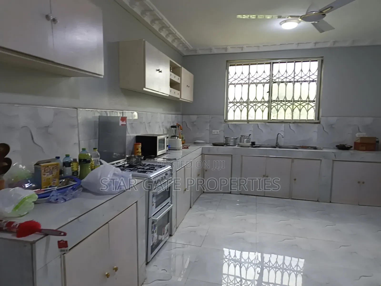 5bdrm House in Star Gate Properties, Kumasi Metropolitan for sale
