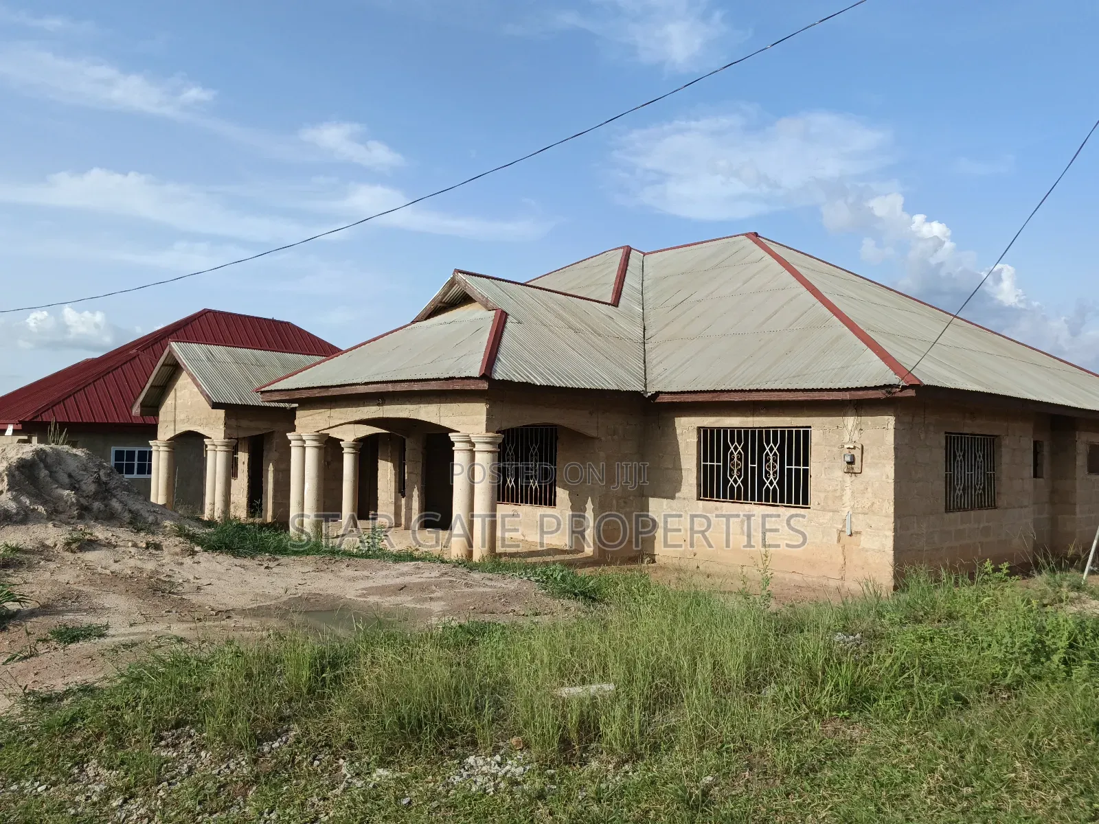 7bdrm House in Abuakwa Sepaase, Kumasi Metropolitan for sale