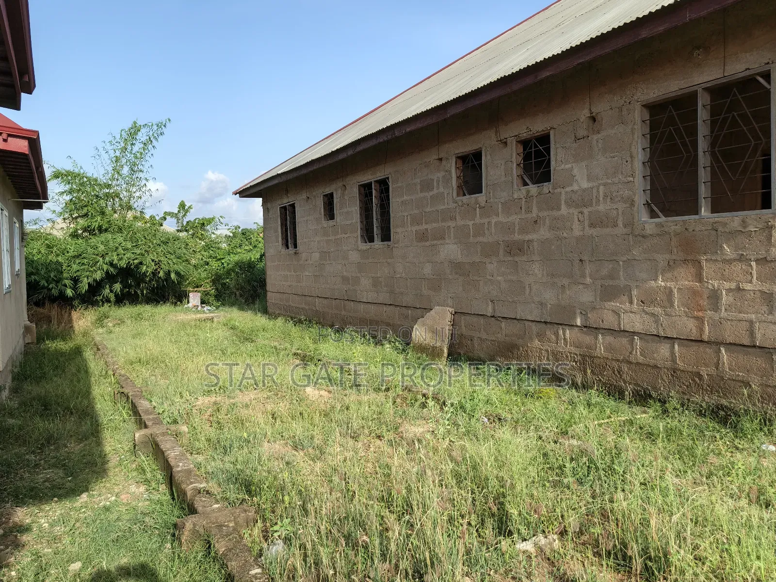 7bdrm House in Abuakwa Sepaase, Kumasi Metropolitan for sale