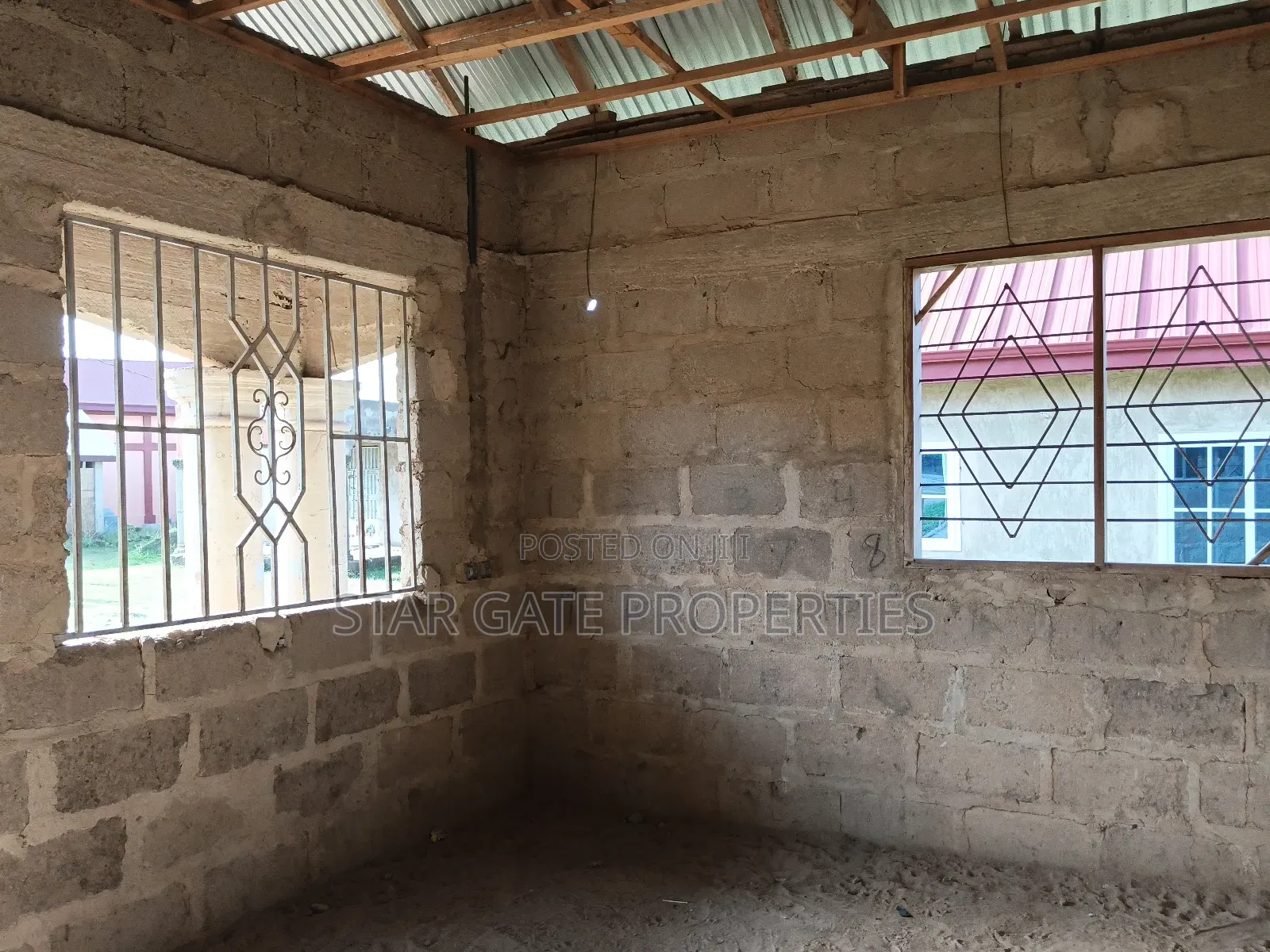 7bdrm House in Abuakwa Sepaase, Kumasi Metropolitan for sale