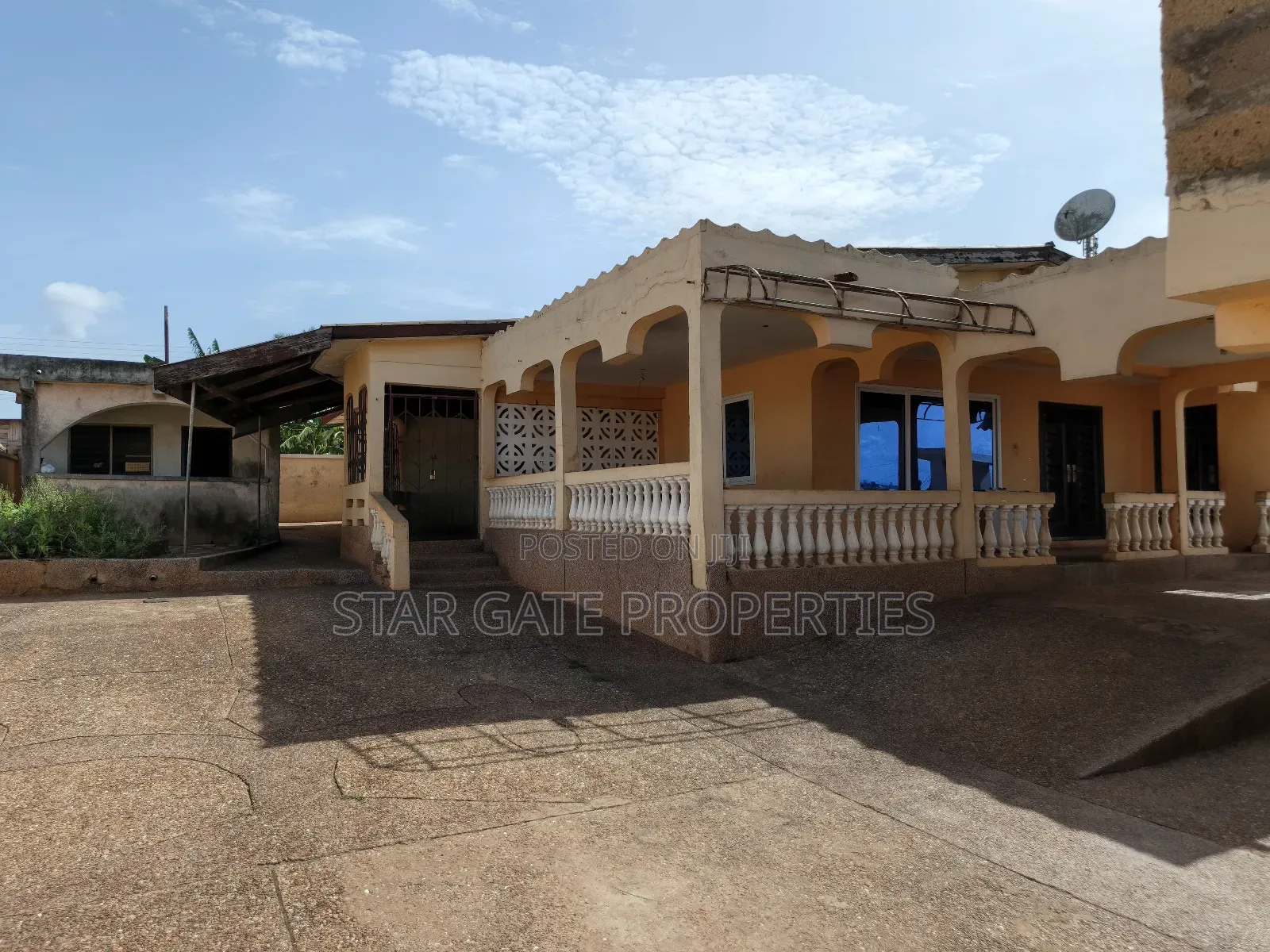 5bdrm House in Abuakwa Taabre ( 4Th, Kumasi Metropolitan for sale