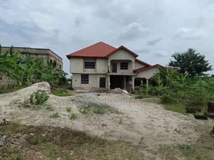 7bdrm House in Tanoso Boaso., Kumasi Metropolitan for sale