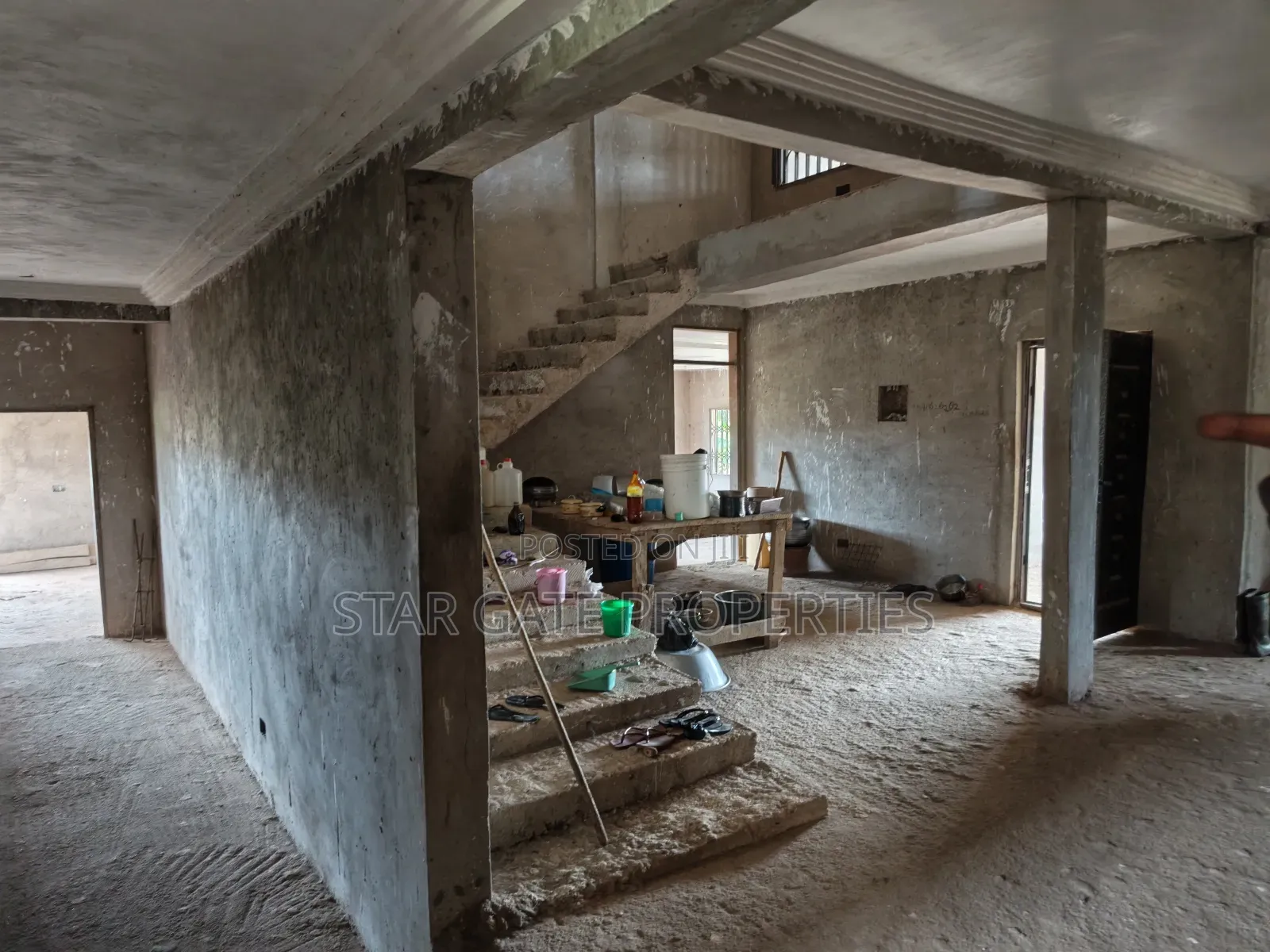 7bdrm House in Tanoso Boaso., Kumasi Metropolitan for sale