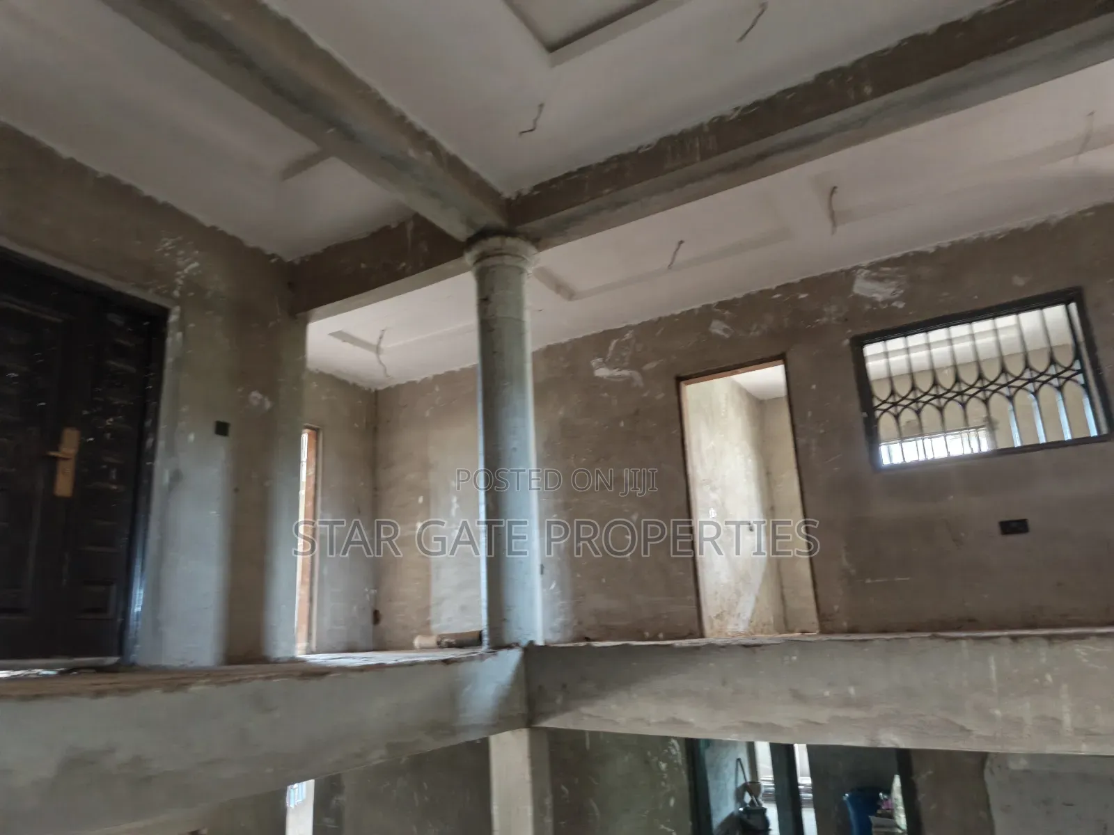 7bdrm House in Tanoso Boaso., Kumasi Metropolitan for sale