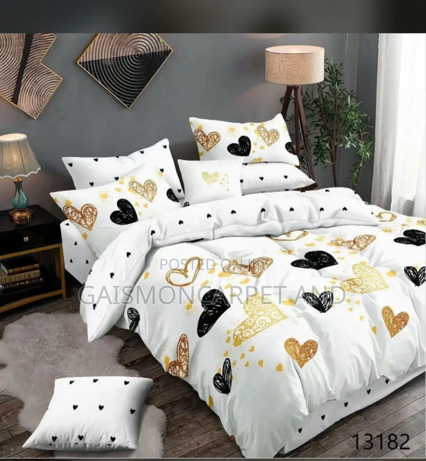 Comfortable Bedroom and Hotel Duvet