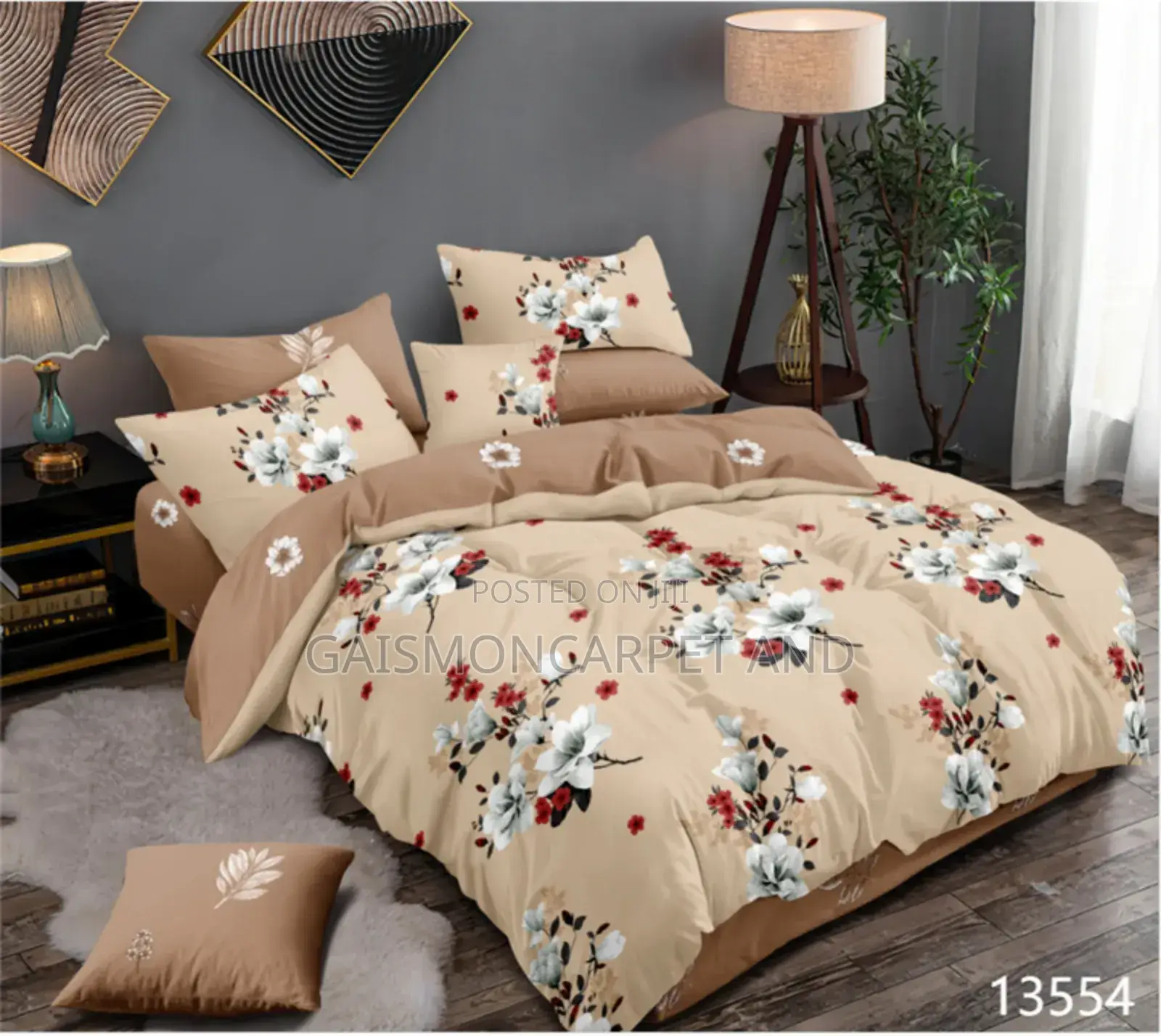 Comfortable Bedroom and Hotel Duvet