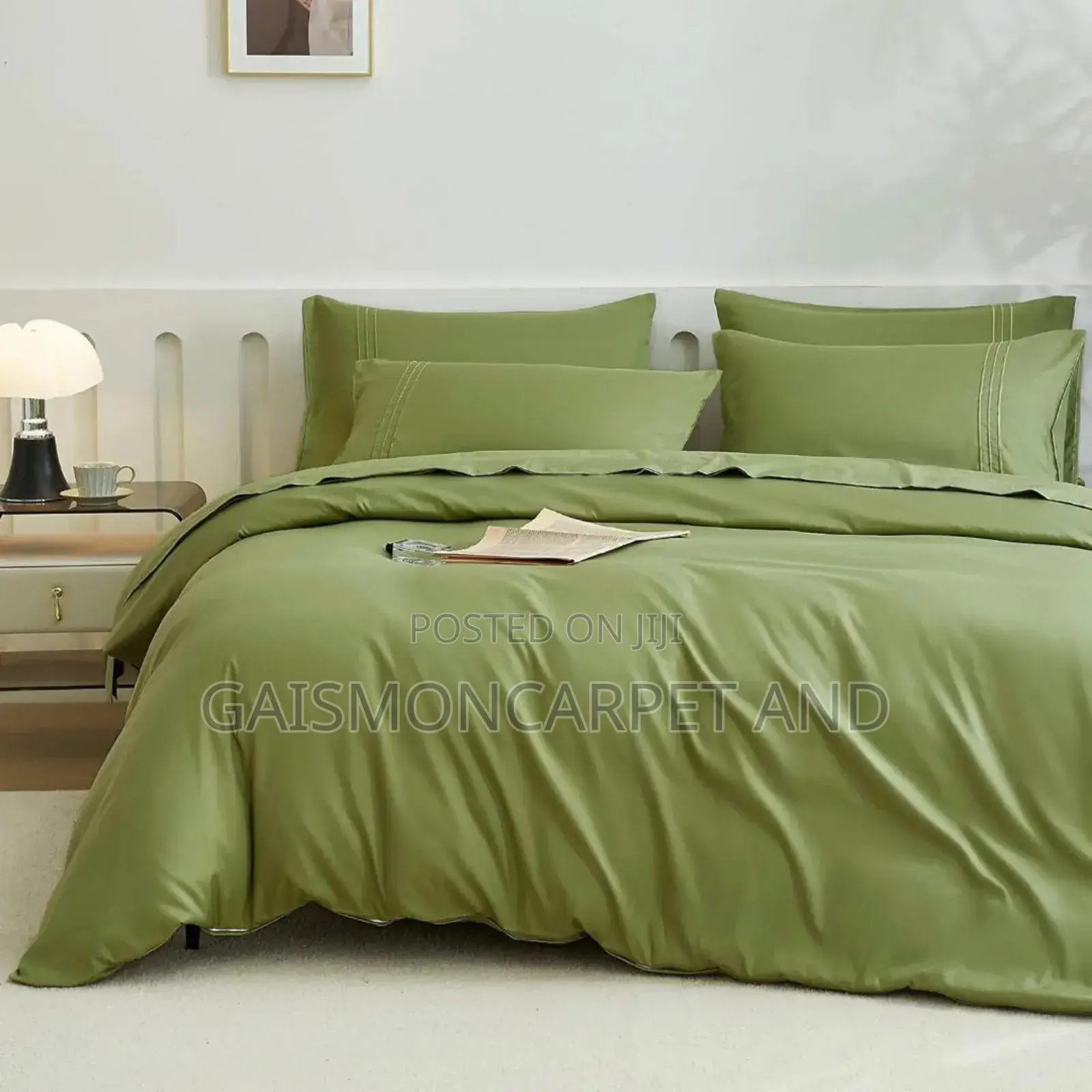 Comfortable Bedroom and Hotel Duvet