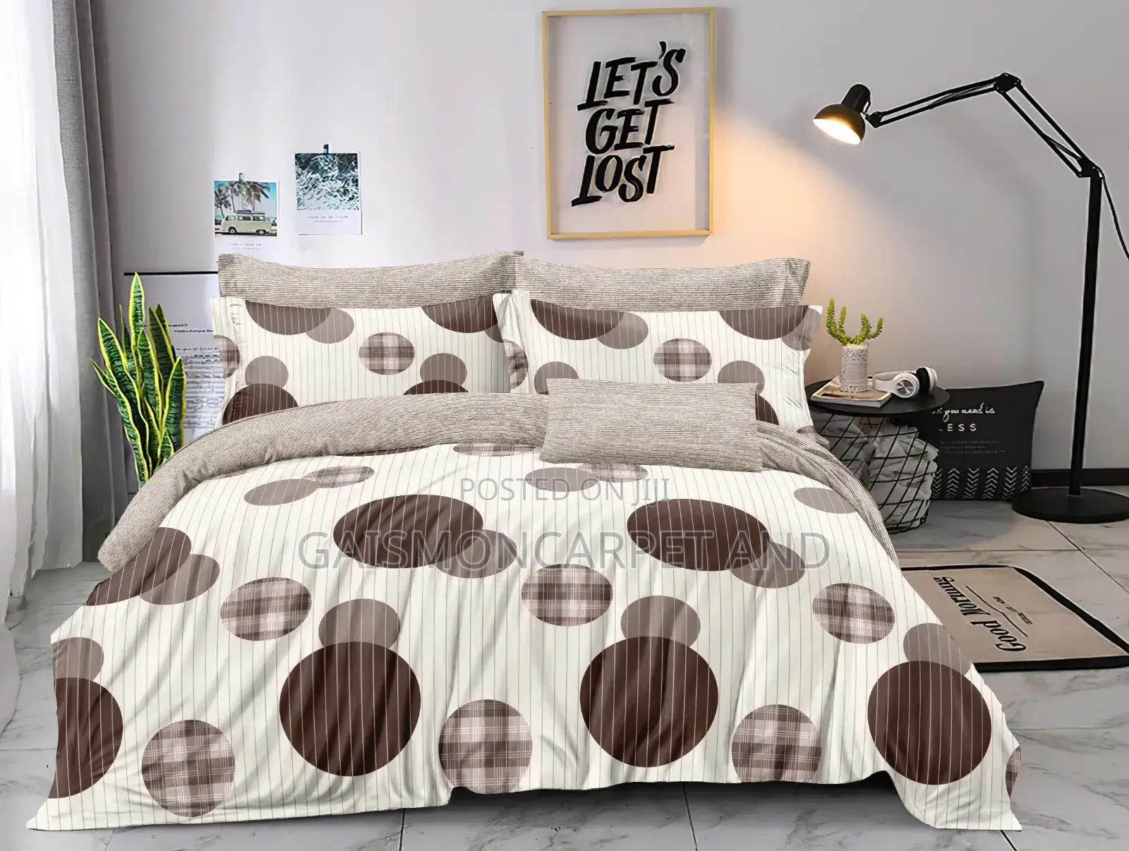 Comfortable Bedroom and Hotel Duvet