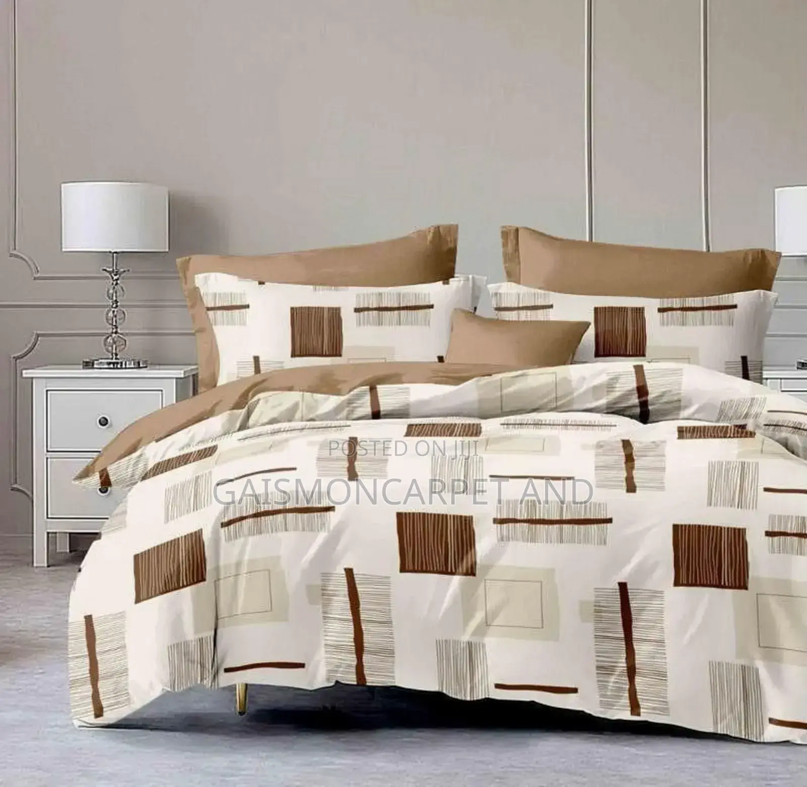 Comfortable Bedroom and Hotel Duvet