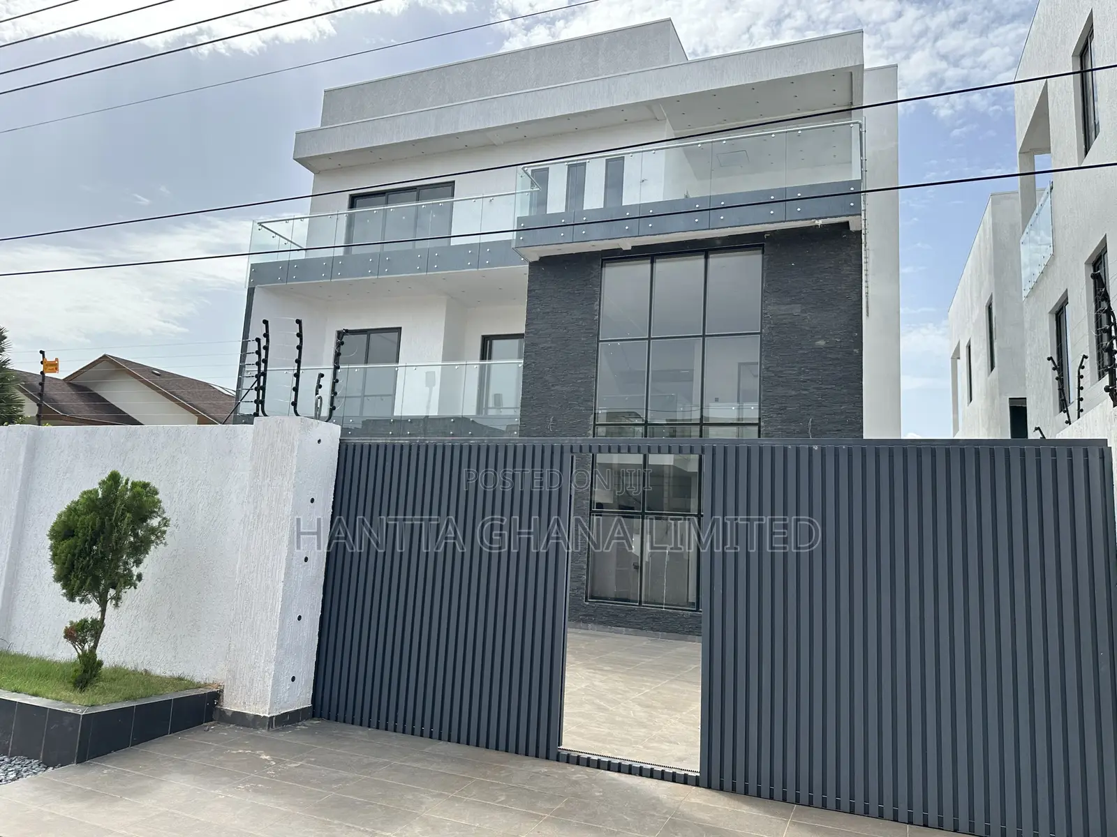 4bdrm House in Adjiriganor, Accra Metropolitan for sale
