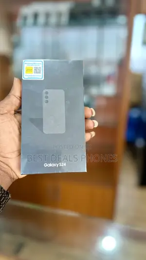 New Samsung Galaxy S24 128 GB Green