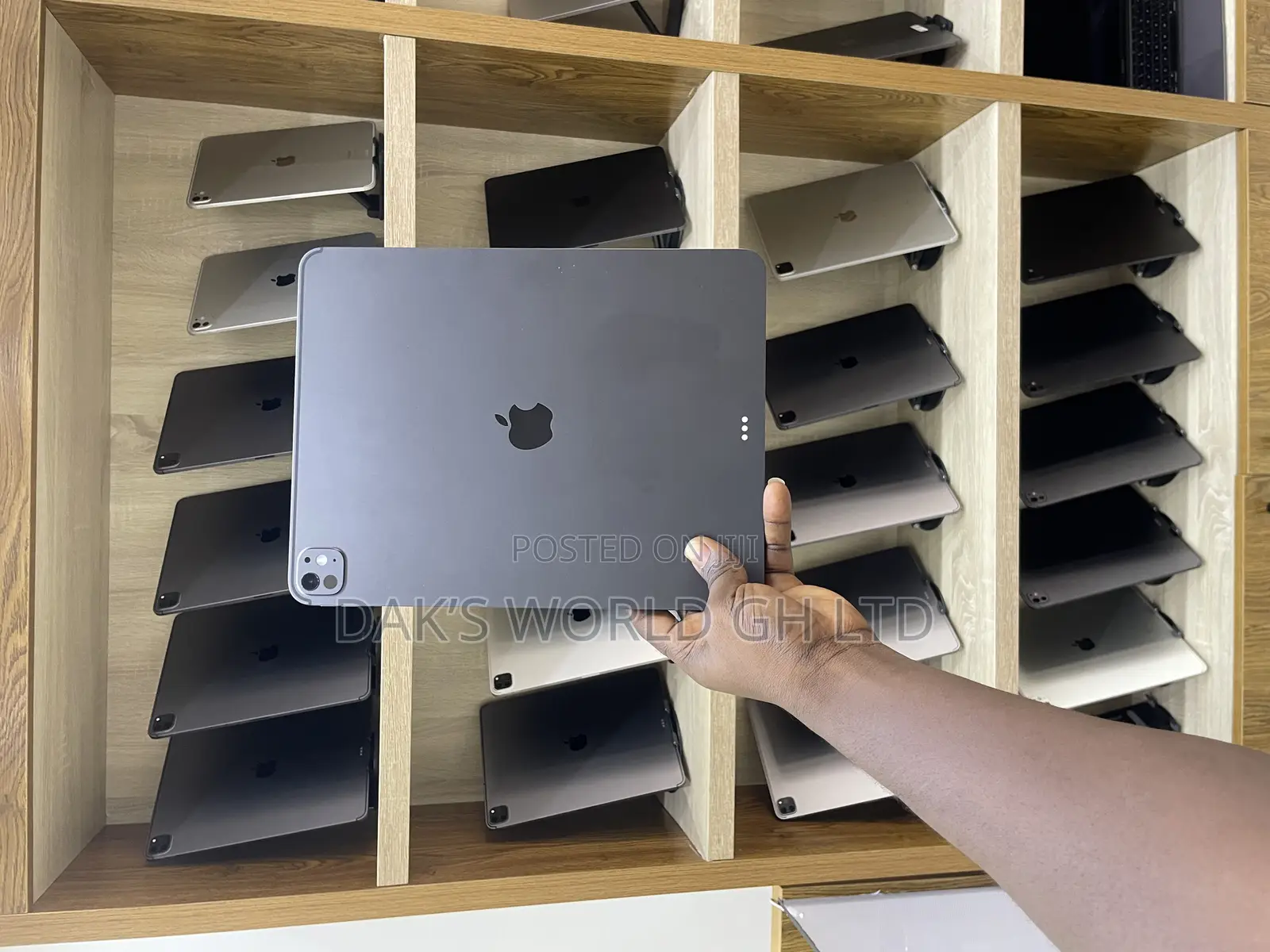 Apple iPad Pro 13 (2025) 256 GB Black