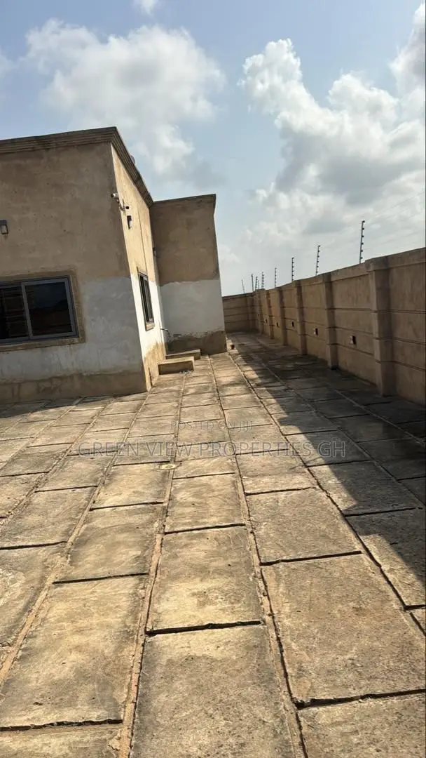 3bdrm House in Kasoa for sale