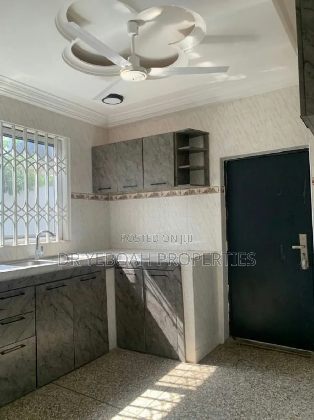 3bdrm House in Spintex Com18 - 3 for rent