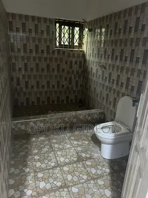 1bdrm Room & Parlour in Canada, Olebu for rent