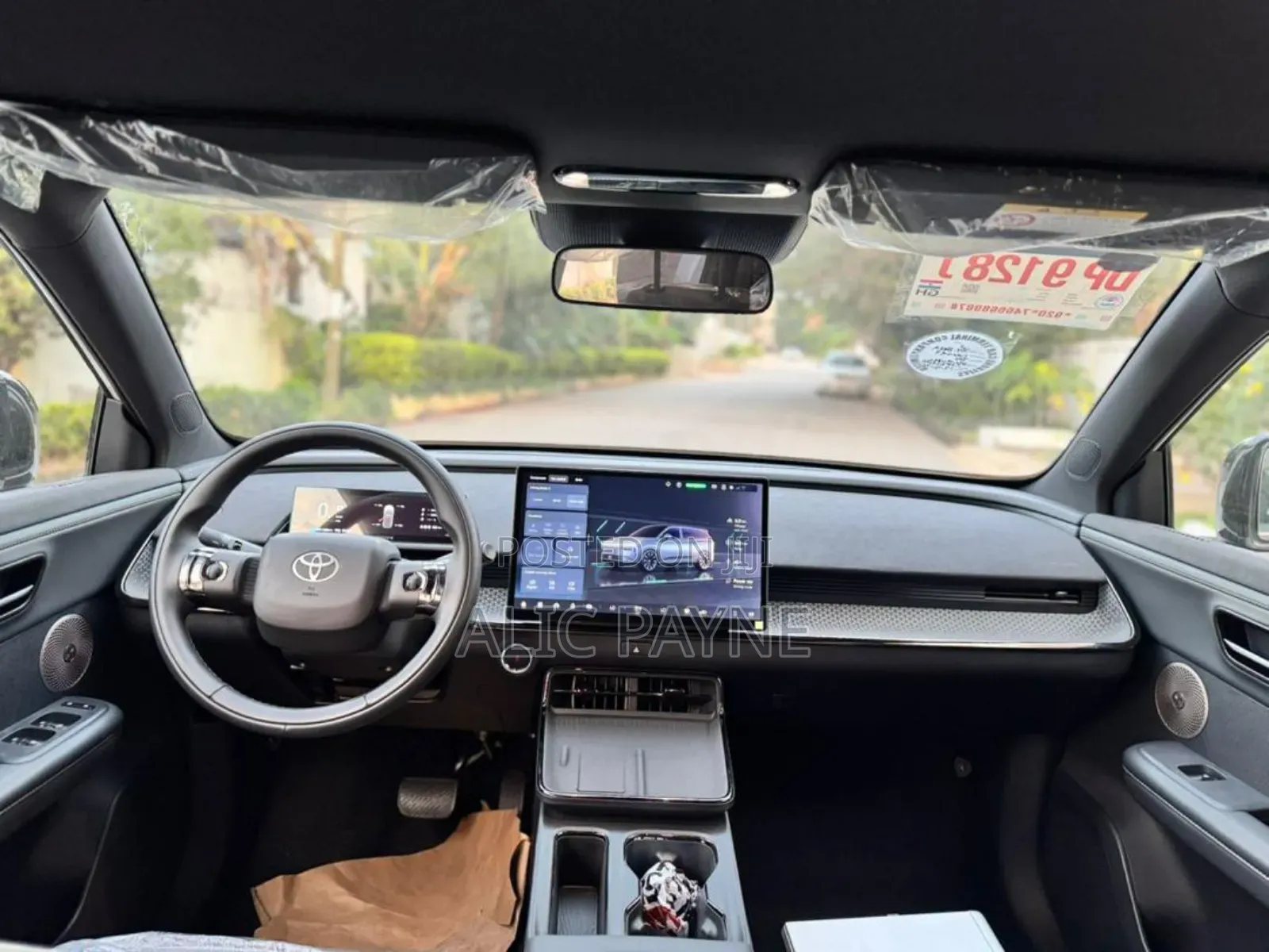 Toyota bZ4X XLE AWD 2025 White