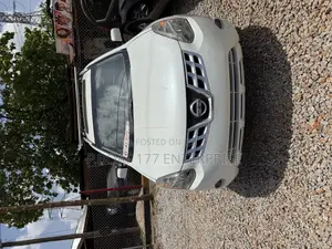 Nissan Rogue 2015 White