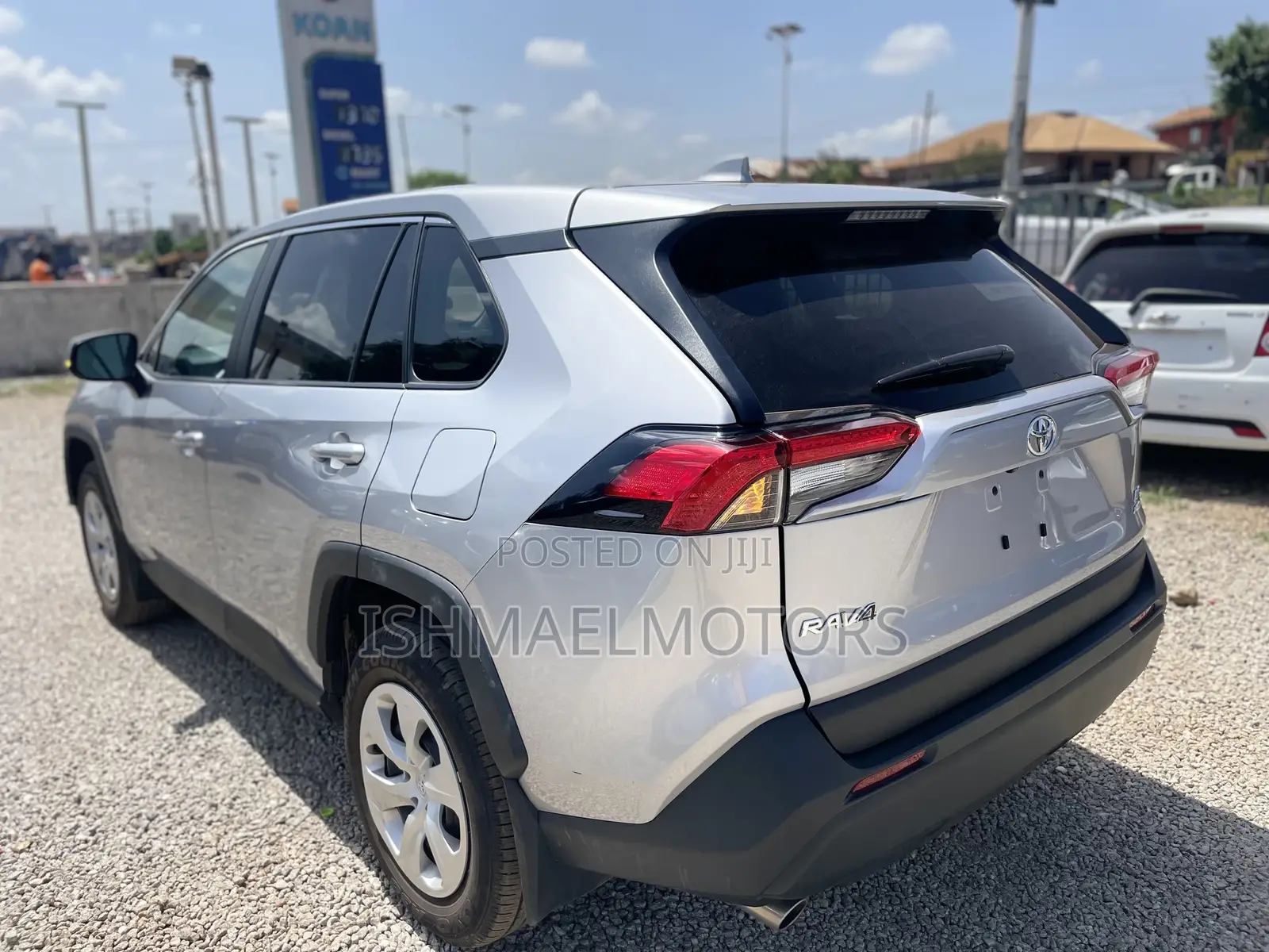 Toyota RAV4 2025 Silver