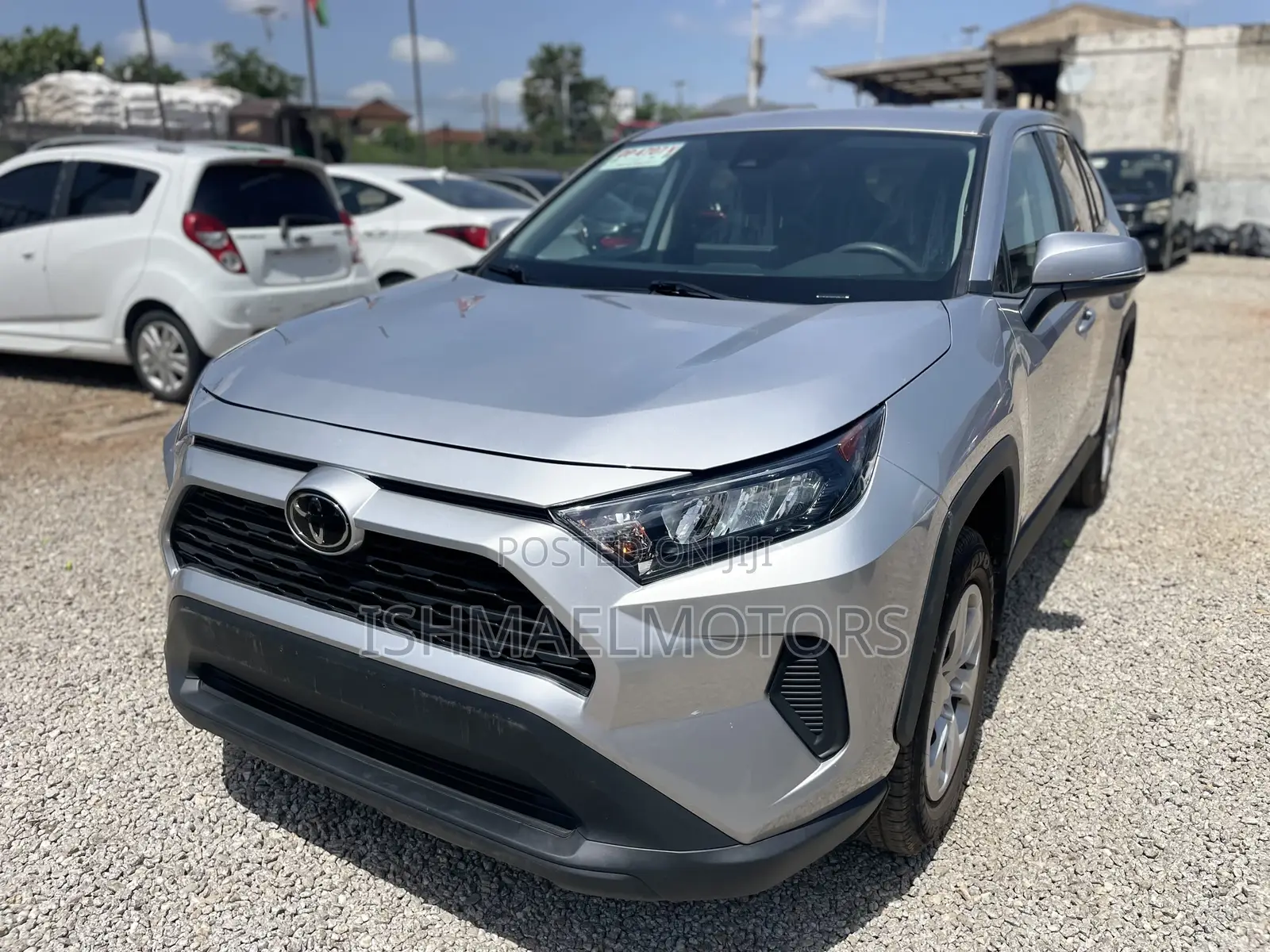 Toyota RAV4 2025 Silver