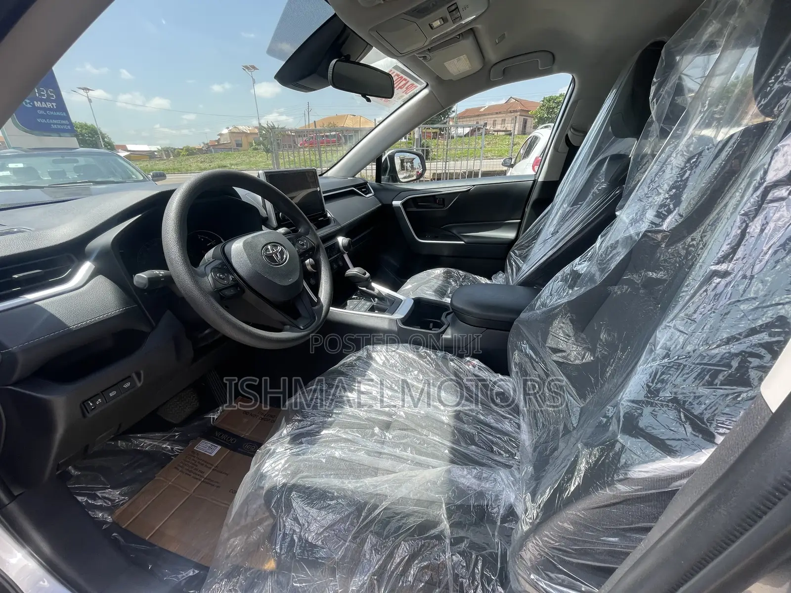 Toyota RAV4 2025 Silver