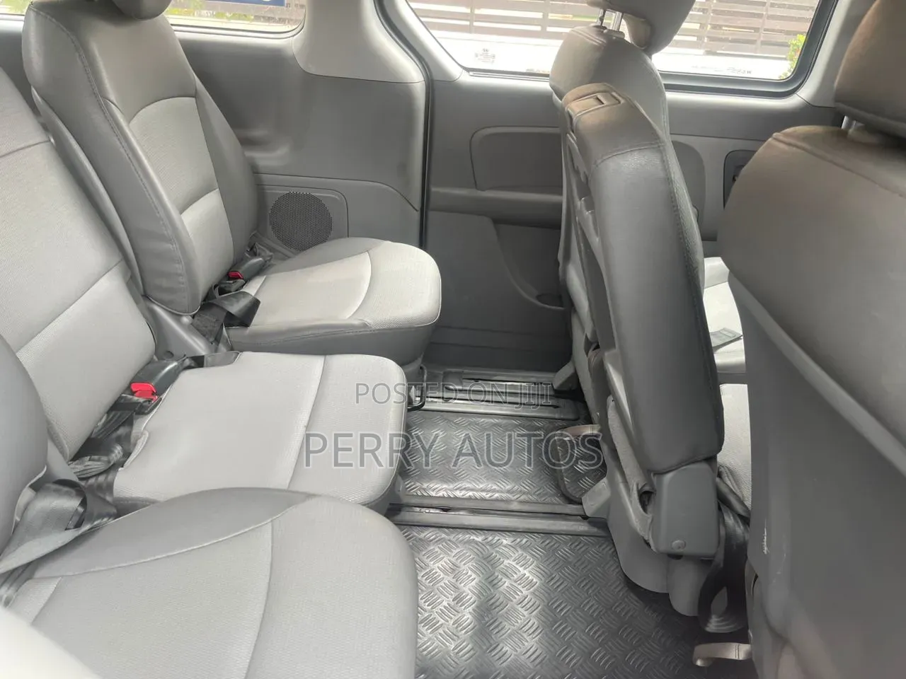 Hyundai Starex 2015 Silver
