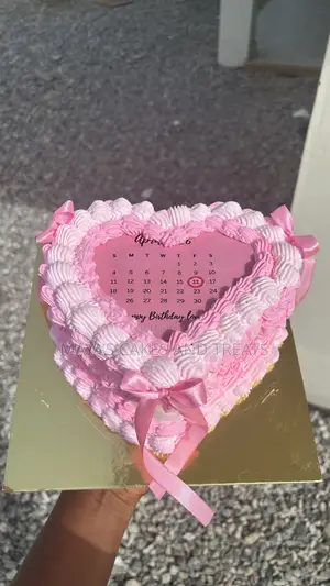 Vintage Heart Shape Cake