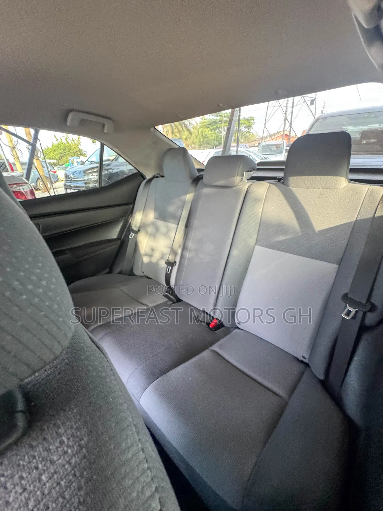 Toyota Corolla LE 4dr Sedan (1.8L 4cyl CVT) 2017 Gray