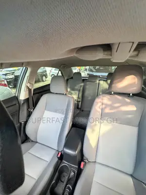 Toyota Corolla LE 4dr Sedan (1.8L 4cyl CVT) 2017 Gray