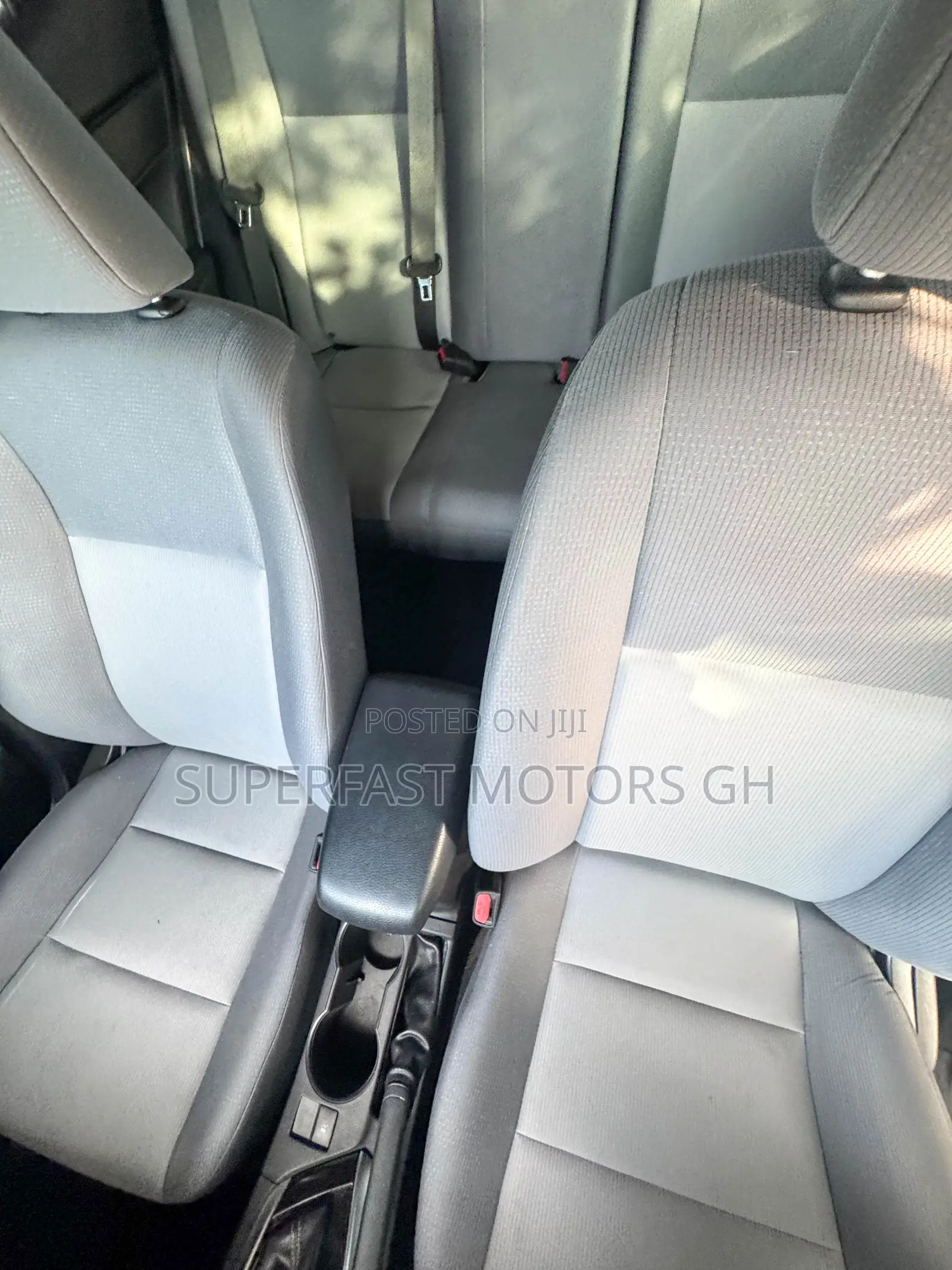 Toyota Corolla LE 4dr Sedan (1.8L 4cyl CVT) 2017 Gray