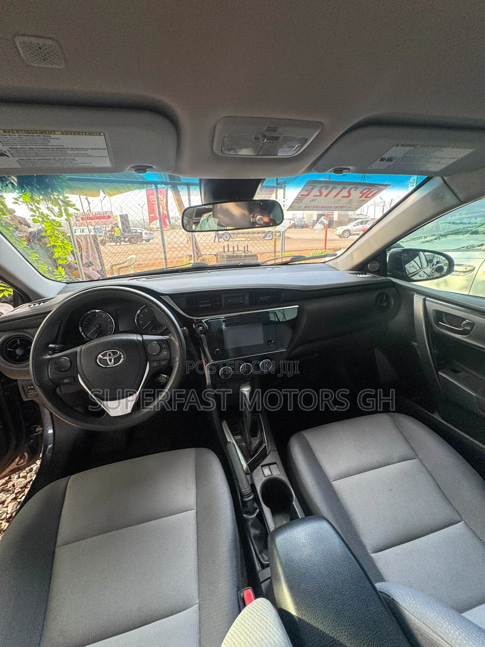 Toyota Corolla LE 4dr Sedan (1.8L 4cyl CVT) 2017 Gray
