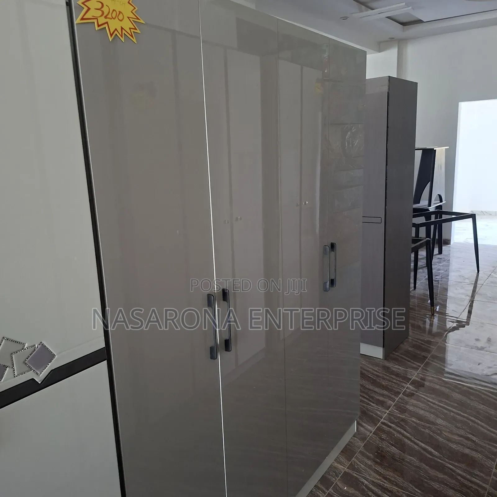 Glossy 4 Door Double Wardrobe 160x55x200cm G-44-Ch