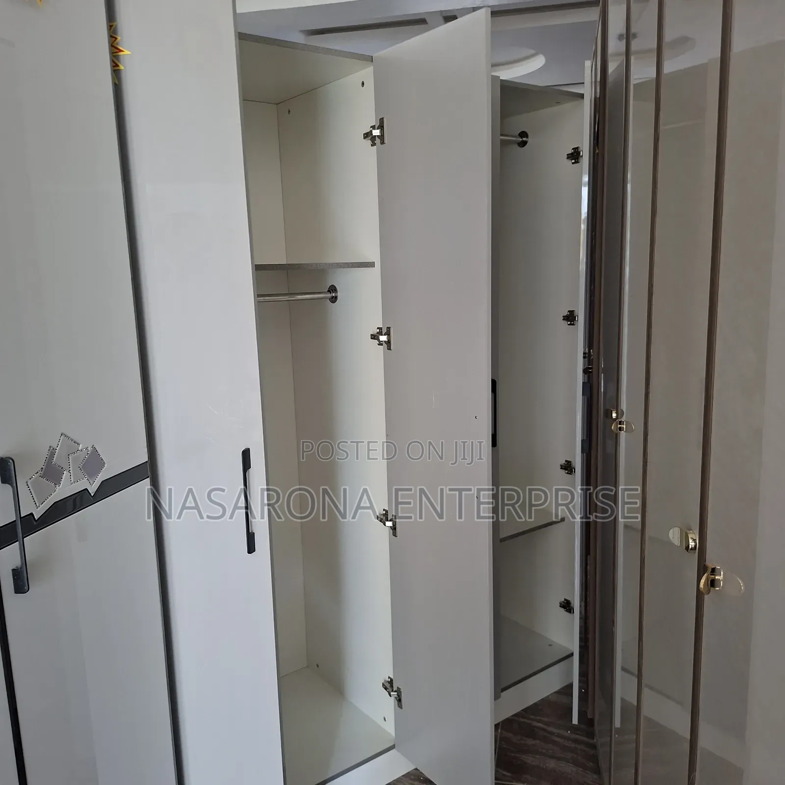 Glossy 4 Door Double Wardrobe 160x55x200cm G-44-Ch