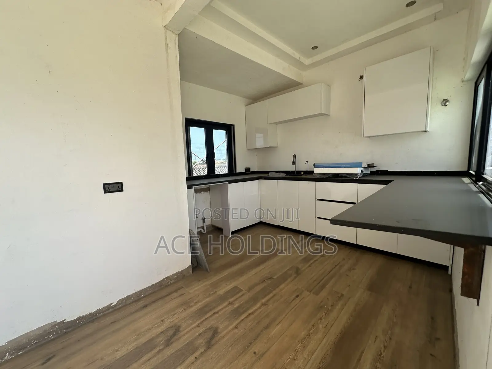 4bdrm Mansion in Trasacco, East Legon for rent