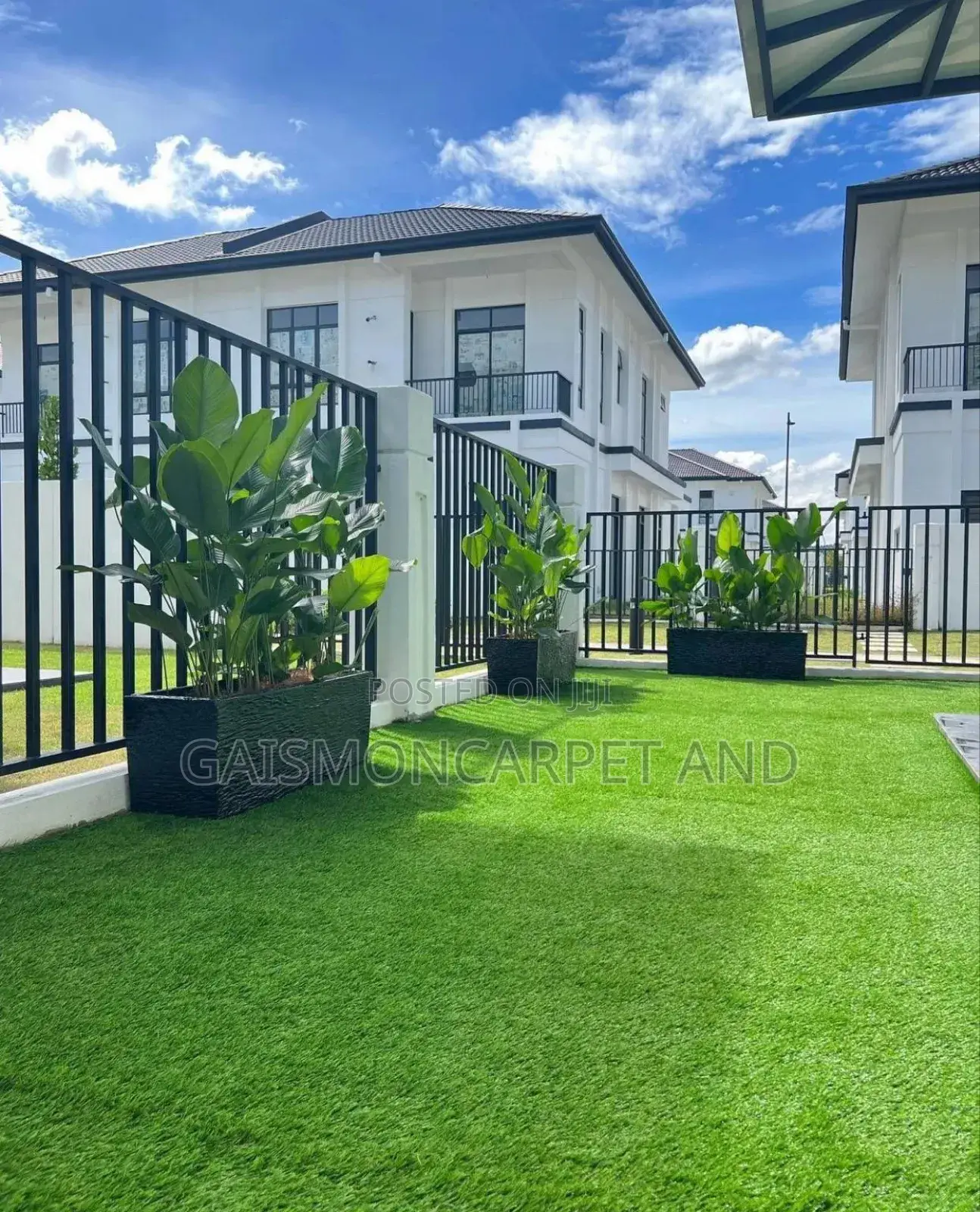 Selling Yards and in Bundles Artificial Glass Carpet All Colors