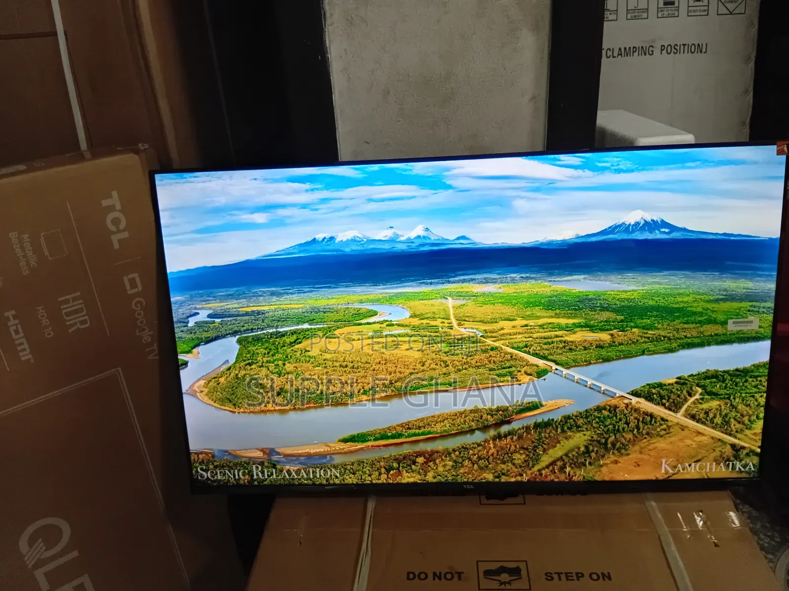 Enjoy Smart Streaming on TCL 43” Television