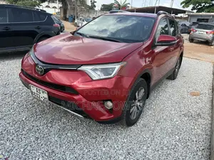 Toyota RAV4 2018 Red