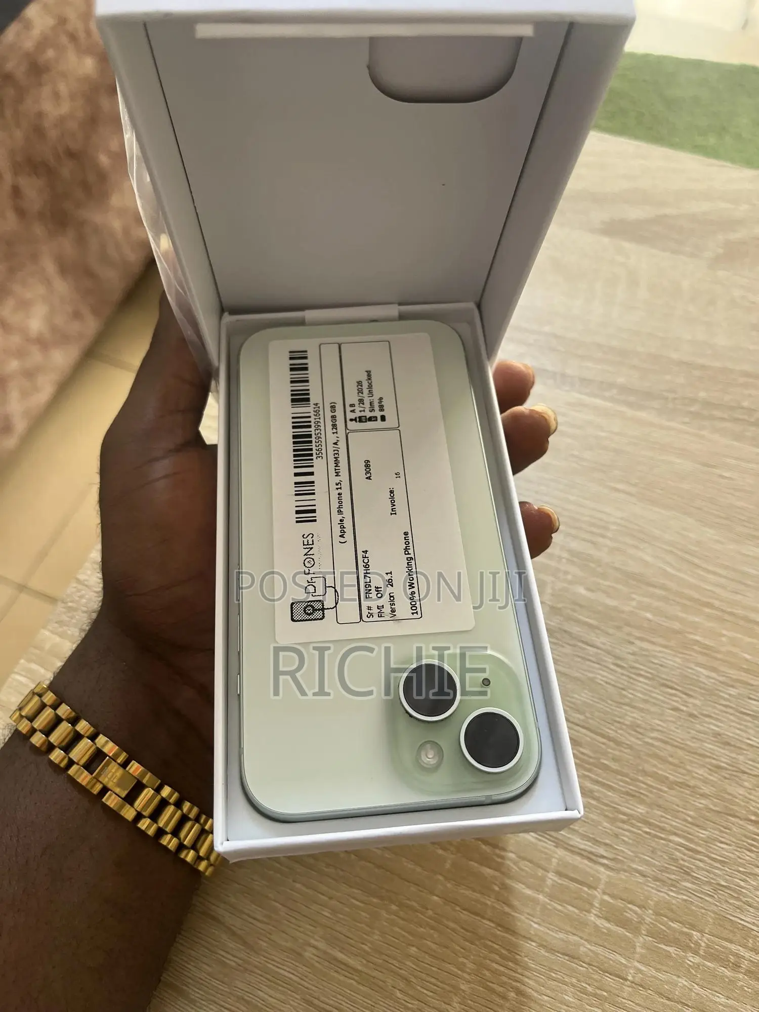New Apple iPhone 15 128 GB Green