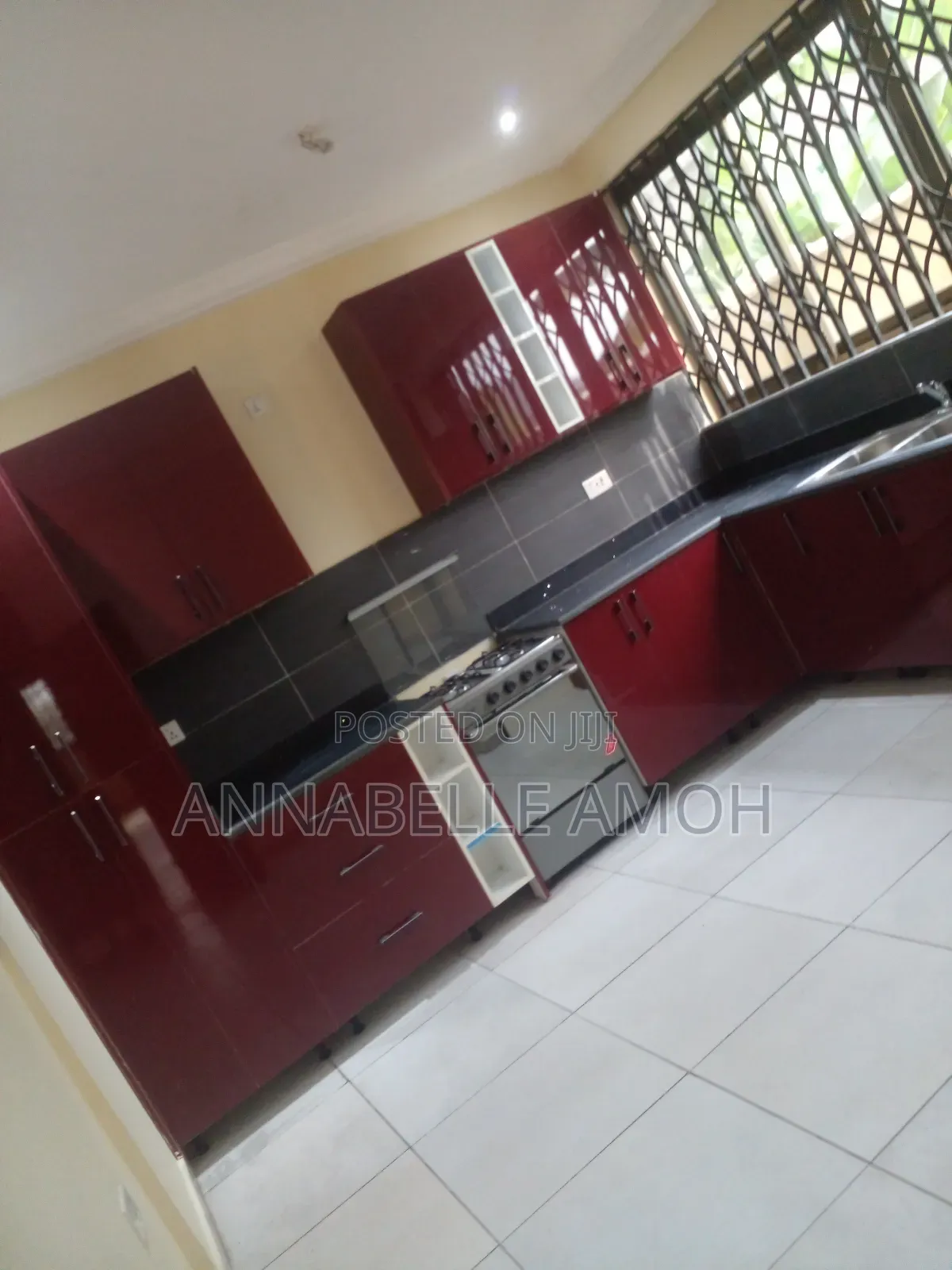 4bdrm House in Bush Road Estate, Accra Metropolitan for sale